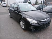 Gebraucht Hyundai i30 109 PS (80 kW) 2012 Schwarz Limousine