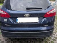 Usado Ford Focus Trend 105 CV (77 kW) 2013 Azul Familiar