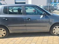 Usata Skoda Fabia 85 CV (62 kW) 2011 Argento Berlina