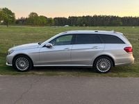 Gebraucht Mercedes E220 170 PS (125 kW) 2014 Silber Limousine