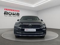 Gebraucht VW Tiguan Active 150 PS (110 kW) 2023 Deep black perleffekt SUV