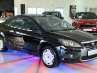 Gebraucht Ford Focus Cabriolet Titanium 145 PS (106 kW) 2010 Neroschwarz Cabrio