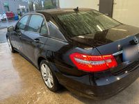 Gebraucht Mercedes E220 Elegance 170 PS (125 kW) 2010 Schwarz Limousine