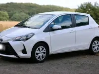 Gebraucht Toyota Yaris 77 PS (56 kW) 2017 Weiß Kleinwagen