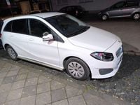 Gebraucht Mercedes B220 170 PS (125 kW) 2018 Weiß Van / Kleinbus