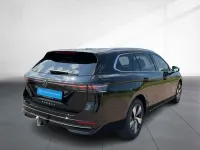 Gebraucht VW Passat Elegance 150 PS (110 kW) 2025 Grenadillschwarz metallic Kombi