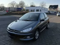 Gebraucht Peugeot 206 68 PS (50 kW) 2008 Grau Kleinwagen