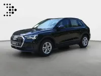 Gebraucht Audi Q3 Basis 150 PS (110 kW) 2023 Mythosschwarz metallic SUV