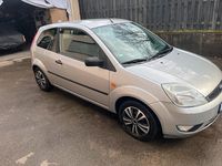 Gebraucht Ford Fiesta 80 PS (58 kW) 2005 Silber Kleinwagen