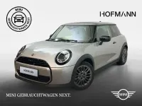 Używany Mini Cooper Classic 156 KM (114 kW) 2024 Szary Hatchback