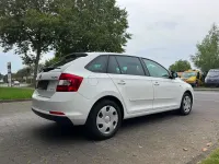 Gebraucht Skoda Rapid Elegance 105 PS (77 kW) 2013 Weiß Kleinwagen