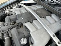 Second-hand Aston Martin DB9 476 CP (350 kW) 2012 Argintiu Coupe