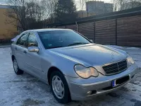 Gebraucht Mercedes C180 129 PS (94 kW) 2001 Silber Limousine