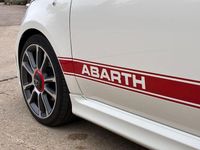 Gebraucht Abarth 595 Turismo 165 PS (121 kW) 2017 Weiß Kleinwagen
