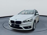 Gebraucht BMW 220 Gran Tourer Advantage 190 PS (139 kW) 2017 Weiß Van / Kleinbus