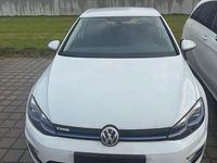 Gebraucht VW Golf 100 kW (136 PS) 2019 Weiß Limousine