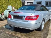 Gebraucht Mercedes E200 Avantgarde 184 PS (135 kW) 2010 Silber Cabrio