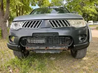 Gebraucht Mitsubishi L200 Invite 136 PS (100 kW) 2011 Silber Pickup