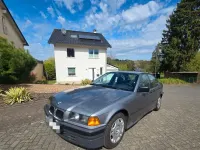 Gebraucht BMW 316 99 PS (72 kW) 1993 Grau Limousine