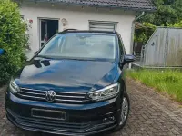 Gebraucht VW Touran Active 150 PS (110 kW) 2022 Schwarz Van / Kleinbus