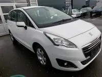 Gebraucht Peugeot 5008 120 PS (88 kW) 2016 Weiß Kleinwagen