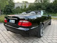 Gebraucht Mercedes CLK320 Elegance 218 PS (160 kW) 2003 Schwarz Cabrio