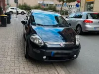 Gebraucht Fiat Grande Punto 77 PS (56 kW) 2010 Schwarz Kleinwagen