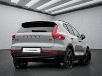 Neu Volvo XC40 Plus 163 PS (119 kW) 2026 Grau SUV