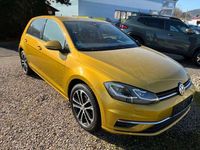 Gebraucht VW Golf VII Sound 125 PS (91 kW) 2018 Gelb Limousine
