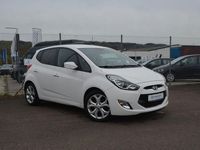 Gebraucht Hyundai ix20 116 PS (85 kW) 2012 Weiß Kleinwagen