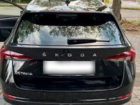 Second-hand Skoda Octavia Style 150 CP (110 kW) 2021 Negru Break