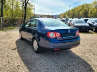 Gebraucht VW Jetta Comfortline 116 PS (85 kW) 2006 Shadow blue metallic Limousine
