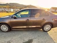 Gebraucht VW Jetta 105 PS (77 kW) 2011 Braun Limousine