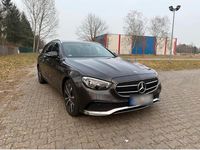 Gebraucht Mercedes E220 194 PS (142 kW) 2023 Schwarz Kombi