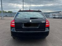 Gebraucht Skoda Octavia 105 PS (77 kW) 2008 Schwarz Kombi