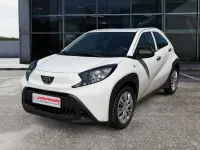 Gebraucht Toyota Aygo X Basis 72 PS (52 kW) 2023 Weiß SUV