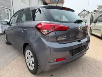 Używany Hyundai i20 101 KM (74 kW) 2017 Szary Sedan/Limuzyna