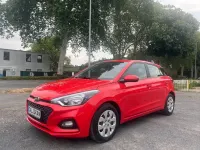 Gebraucht Hyundai i20 Select 75 PS (55 kW) 2019 Rot Kleinwagen