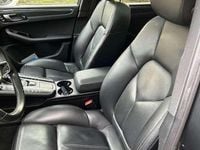 Gebraucht Porsche Macan 252 PS (185 kW) 2018 Vulkangraumetallic SUV