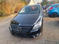 Gebraucht Mercedes B180 122 PS (89 kW) 2012 Schwarz Van / Kleinbus
