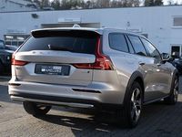 Gebraucht Volvo V60 CC Plus 197 PS (144 kW) 2023 Beige Kombi