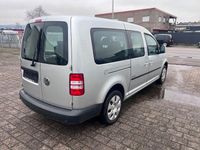 Gebraucht VW Caddy Maxi 109 PS (80 kW) 2011 Silber Van / Kleinbus
