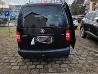 Gebraucht VW Caddy 105 PS (77 kW) 2011 Schwarz Van / Kleinbus