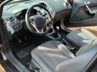 Gebraucht Ford Fiesta 97 PS (71 kW) 2012 Schwarz Kleinwagen