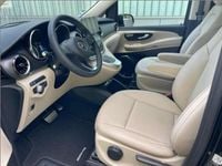 Gebraucht Mercedes V300 239 PS (175 kW) 2024 Schwarz Van / Kleinbus