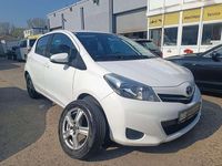 Gebraucht Toyota Yaris Cool 90 PS (66 kW) 2012 Weiß Kleinwagen