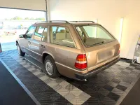 Gebraucht Mercedes E230 132 PS (97 kW) 1990 Beige Kombi