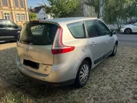 Gebraucht Renault Grand Scénic III 106 PS (77 kW) 2010 Silber Van / Kleinbus