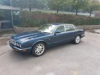 Gebraucht Jaguar XJ8 284 PS (208 kW) 2001 Blau Limousine