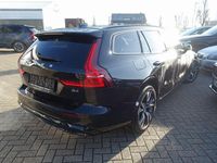Gebraucht Volvo V60 Plus 197 PS (144 kW) 2025 Schwarz Kombi
